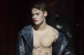 Randy-Harrison-as-the-Emcee-in-the-National-Tour-of-Roundabout-Theatre-Companys-CABARET.-Photo-by-Joan-Marcus.